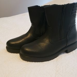Black zippered winter boots